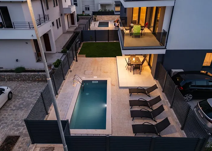 Island Krk Queen 1 *