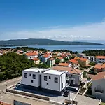 Island Krk Queen 1